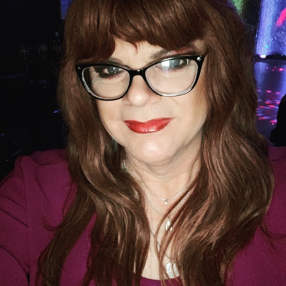 Meet your Posher, Rachel - Picture 7 of 9